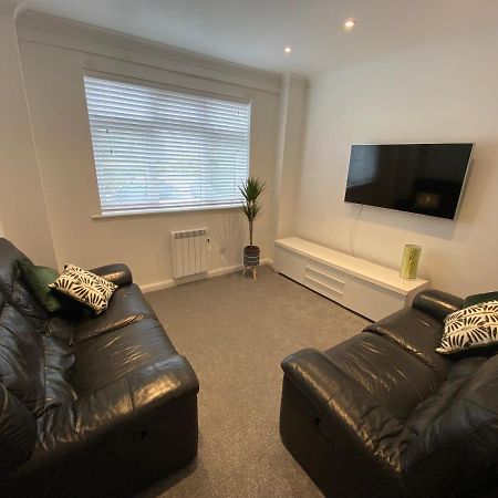 Modern 2 Bedroom Apartment, With Car Parking. Bitton 外观 照片