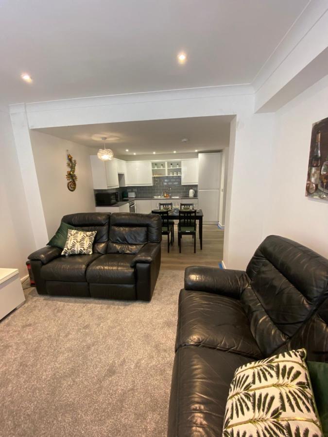 Modern 2 Bedroom Apartment, With Car Parking. Bitton 外观 照片