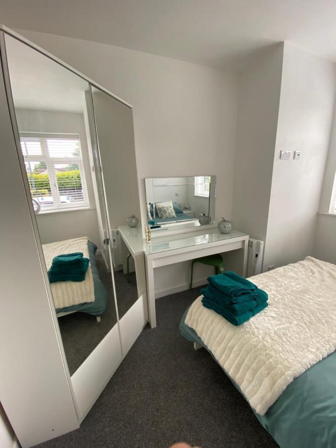 Modern 2 Bedroom Apartment, With Car Parking. Bitton 外观 照片