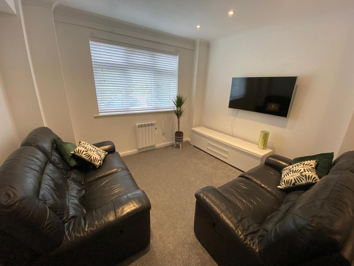 Modern 2 Bedroom Apartment, With Car Parking. Bitton 外观 照片